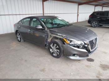  Salvage Nissan Altima