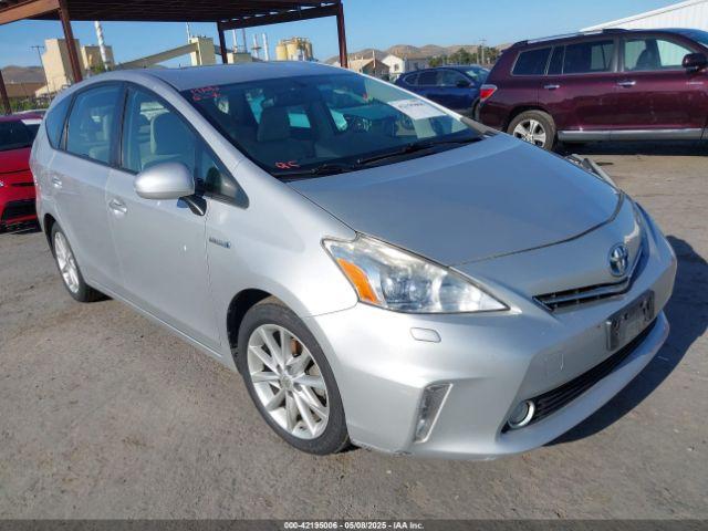  Salvage Toyota Prius v