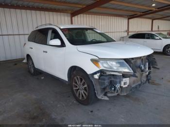  Salvage Nissan Pathfinder