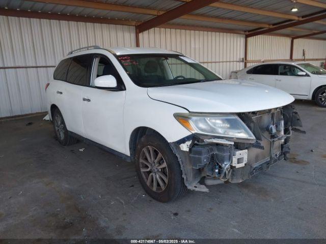  Salvage Nissan Pathfinder