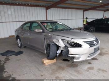 Salvage Nissan Altima