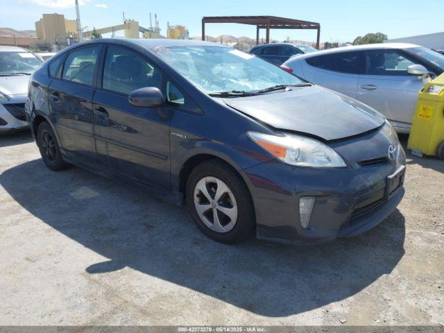  Salvage Toyota Prius