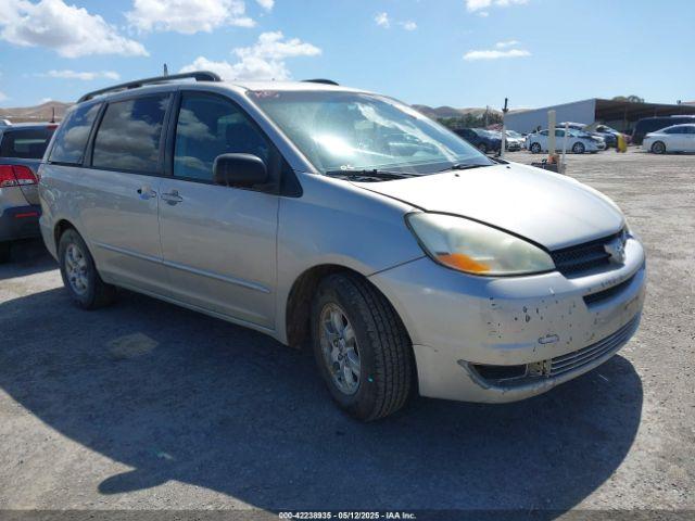  Salvage Toyota Sienna