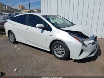  Salvage Toyota Prius