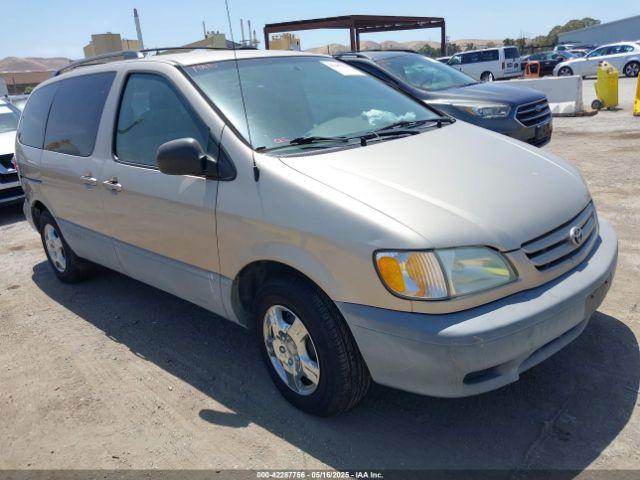  Salvage Toyota Sienna