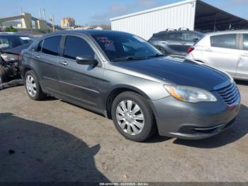  Salvage Chrysler 200