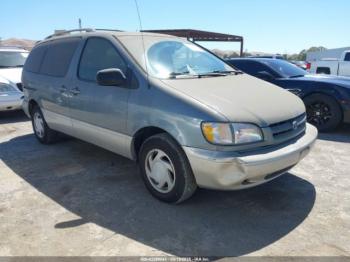 Salvage Toyota Sienna