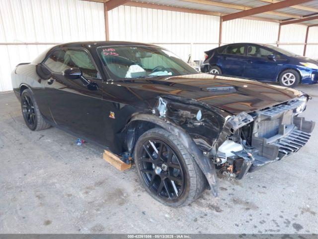  Salvage Dodge Challenger