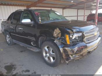  Salvage Chevrolet Avalanche