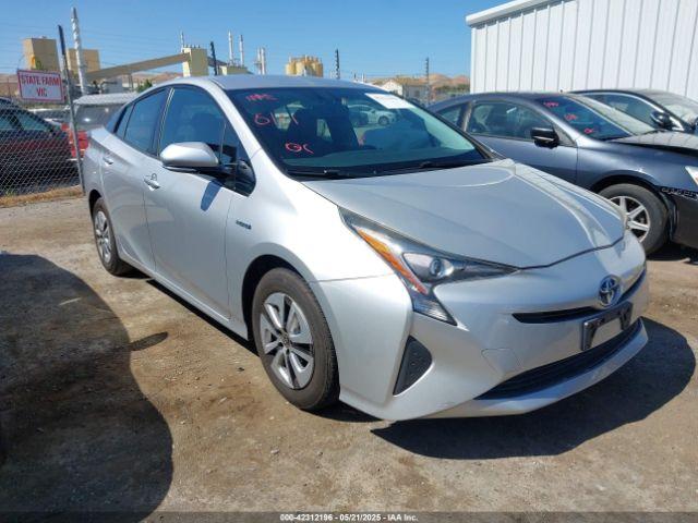  Salvage Toyota Prius