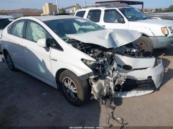  Salvage Toyota Prius
