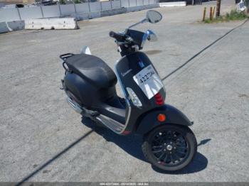  Salvage Vespa Primavera Sprint