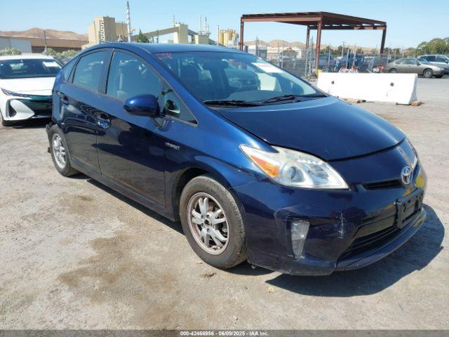  Salvage Toyota Prius