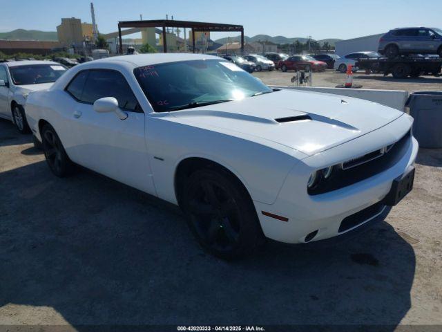  Salvage Dodge Challenger
