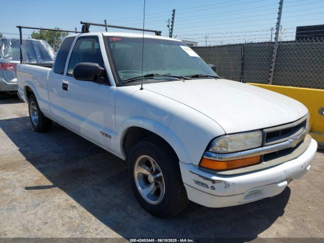 Salvage Chevrolet S-10