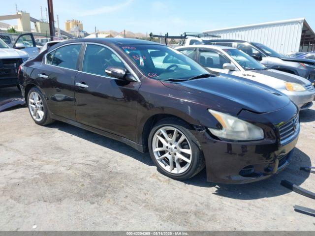  Salvage Nissan Maxima