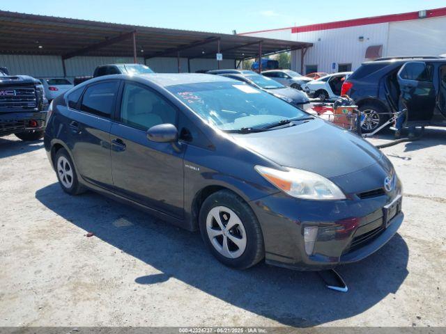  Salvage Toyota Prius