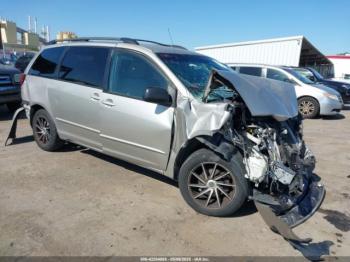  Salvage Toyota Sienna