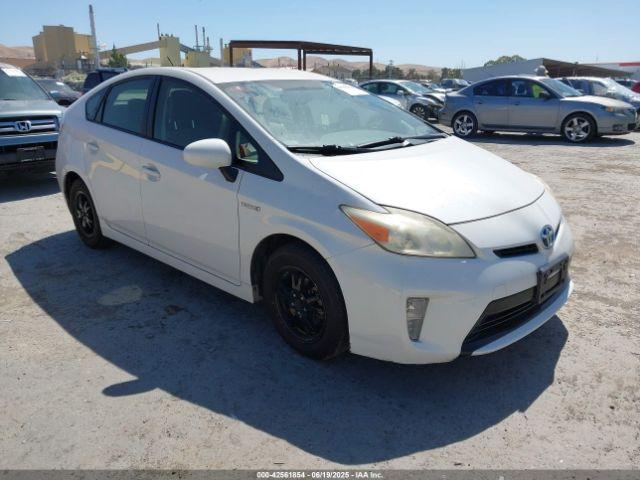  Salvage Toyota Prius