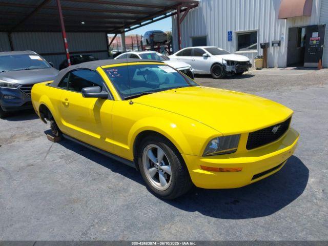  Salvage Ford Mustang