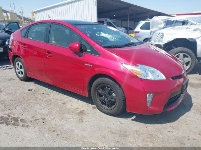 Salvage Toyota Prius