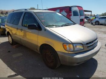  Salvage Toyota Sienna