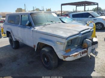  Salvage Jeep Cherokee