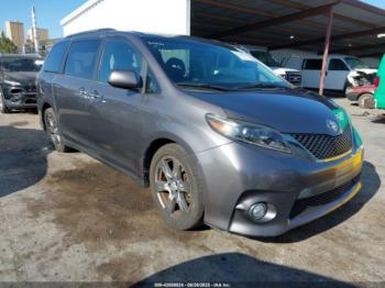  Salvage Toyota Sienna