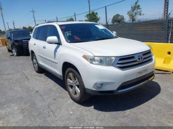  Salvage Toyota Highlander
