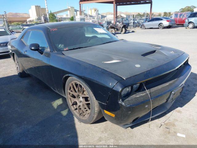  Salvage Dodge Challenger