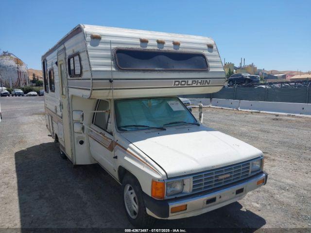  Salvage Toyota Pickup