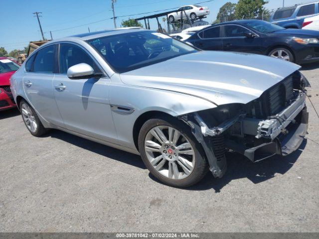  Salvage Jaguar XF