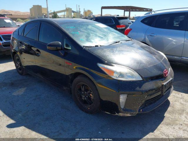  Salvage Toyota Prius