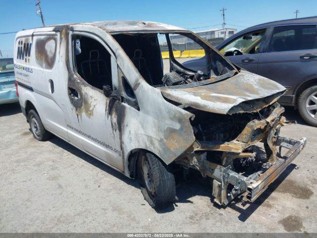  Salvage Nissan Nv