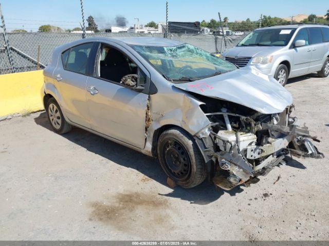  Salvage Toyota Prius c