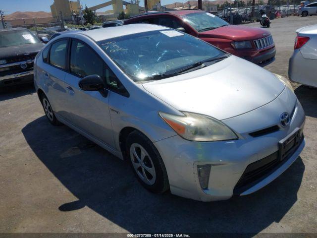  Salvage Toyota Prius