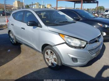  Salvage Hyundai TUCSON