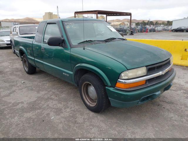  Salvage Chevrolet S-10