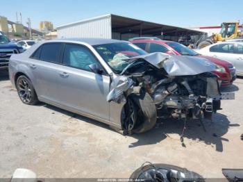  Salvage Chrysler 300