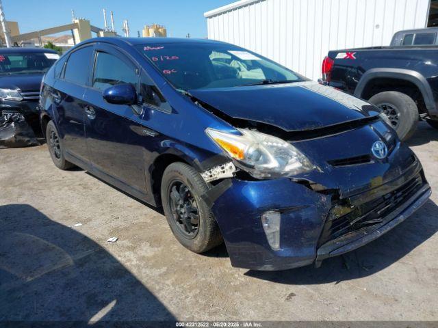  Salvage Toyota Prius