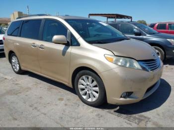 Salvage Toyota Sienna