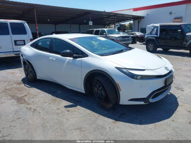  Salvage Toyota Prius