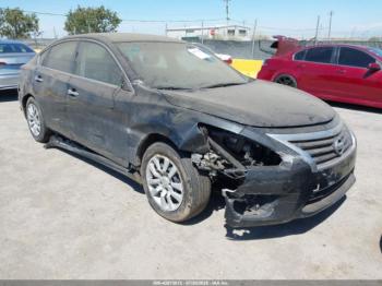  Salvage Nissan Altima