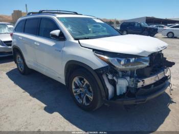  Salvage Toyota Highlander
