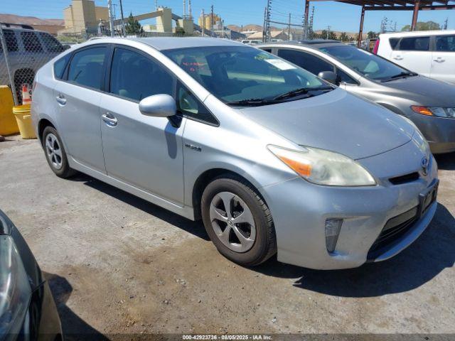  Salvage Toyota Prius