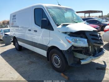  Salvage Mercedes-Benz Sprinter 2500