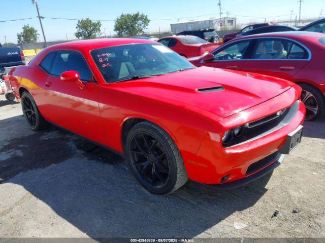  Salvage Dodge Challenger