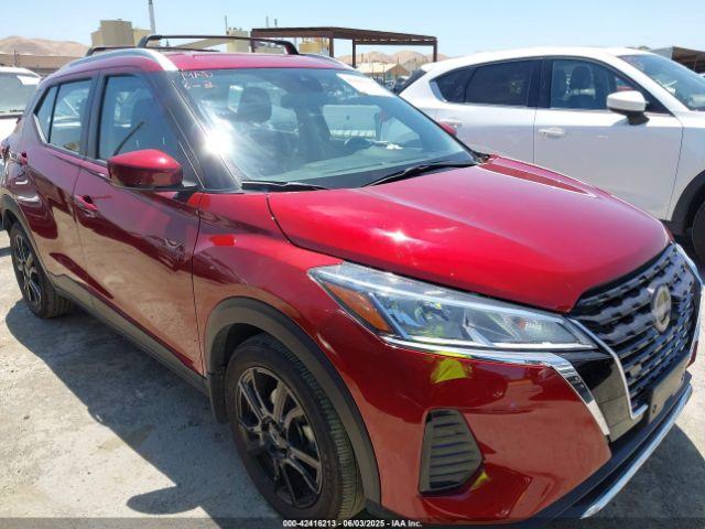  Salvage Nissan Kicks