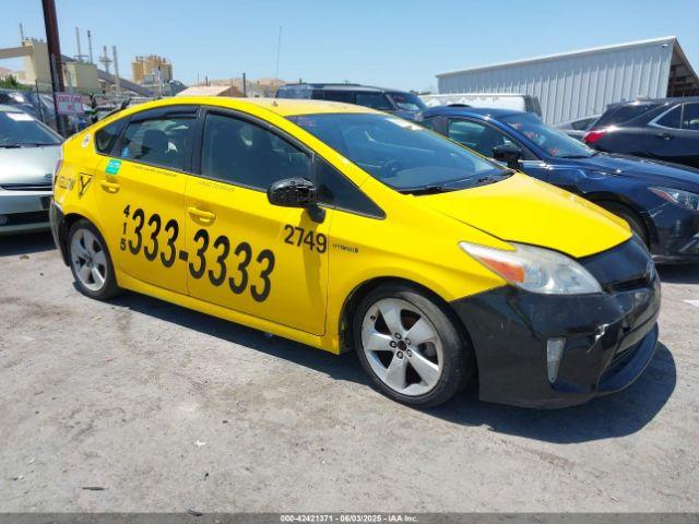  Salvage Toyota Prius