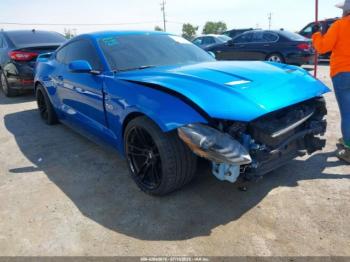  Salvage Ford Mustang